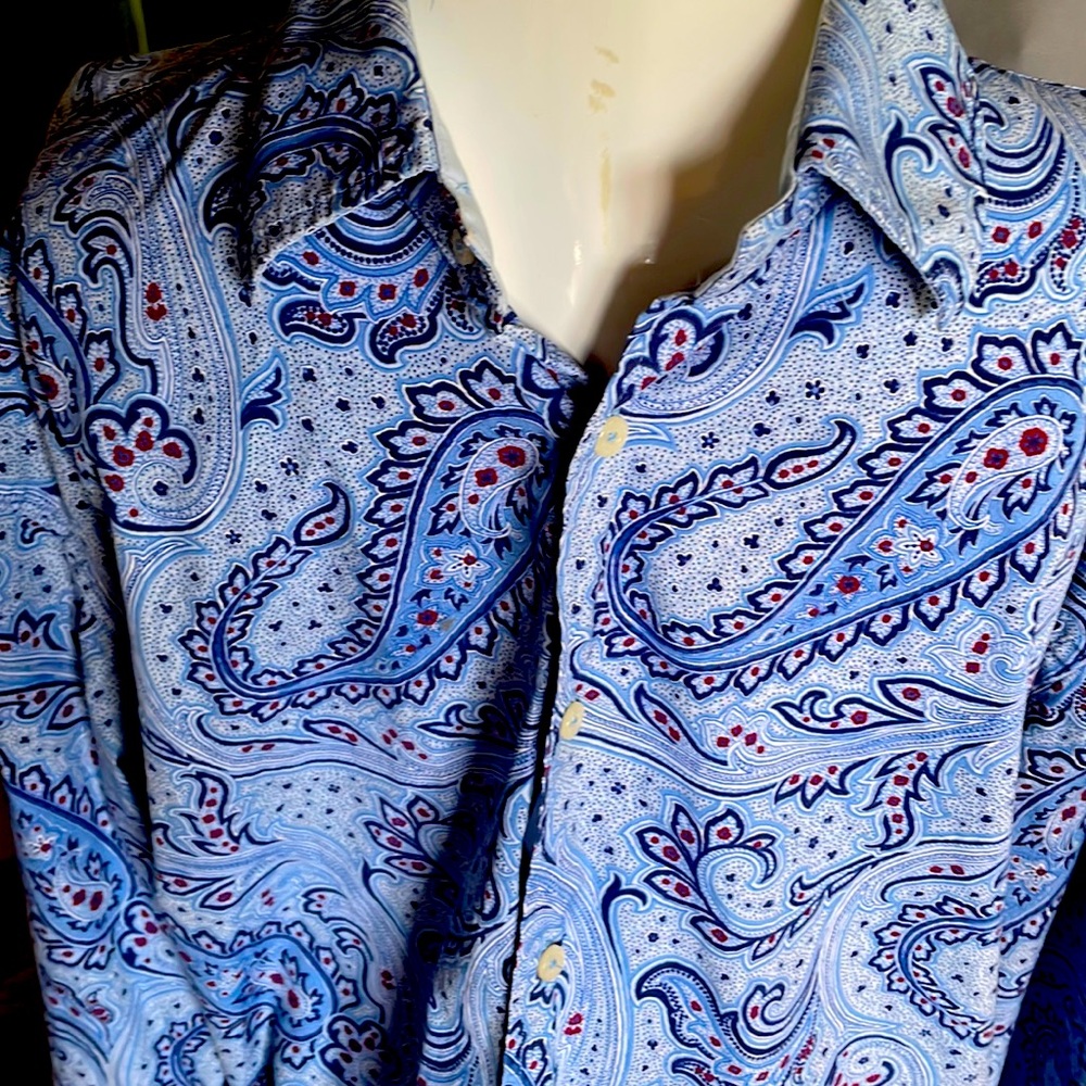 Tommy Hilfiger Men’s Blue Paisley dress shirt. 80’s look